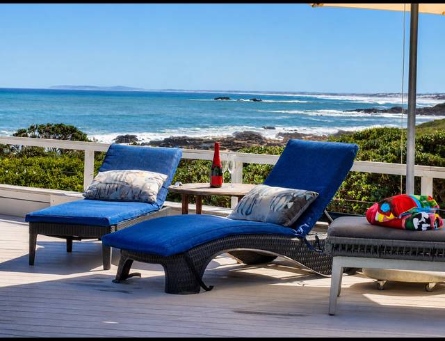 4 BEDROOM HOUSE FOR SALE IN GROTTO BAY